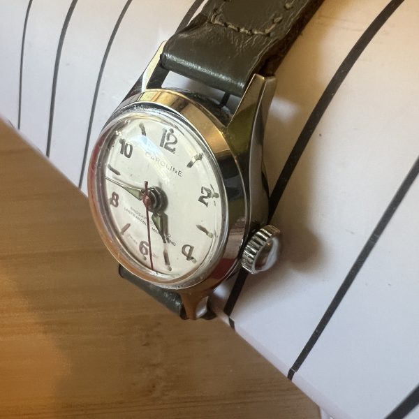 Caroline ladies mechanical wind up field watch with even dial - Image 5