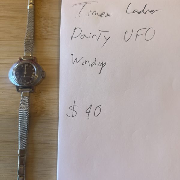 Timex Ladies Dainty UFO Windup WATCH - Image 6