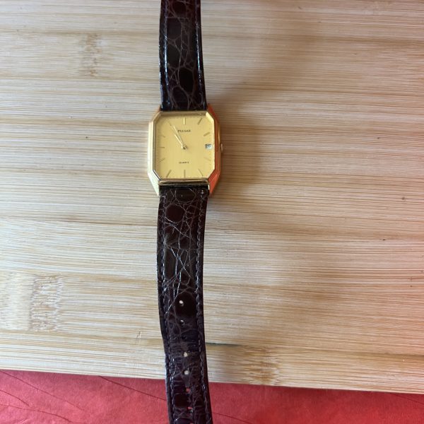 Pulsar men’s quartz gold tone bezel gold tone dial tank watch ref v532-5a90 - Image 2
