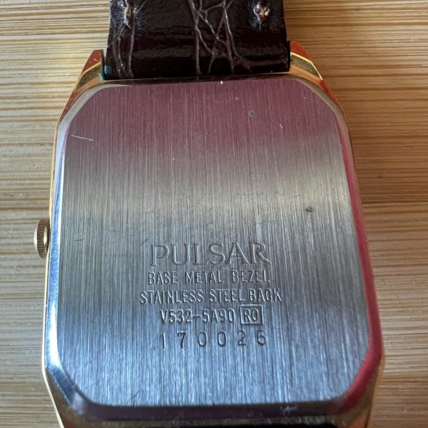 Pulsar men’s quartz gold tone bezel gold tone dial tank watch ref v532-5a90 - Image 3