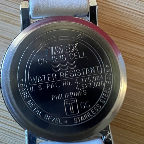 Timex ladies Indiglo quartz watch - Image 4