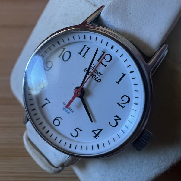 Timex ladies Indiglo quartz watch - Image 5
