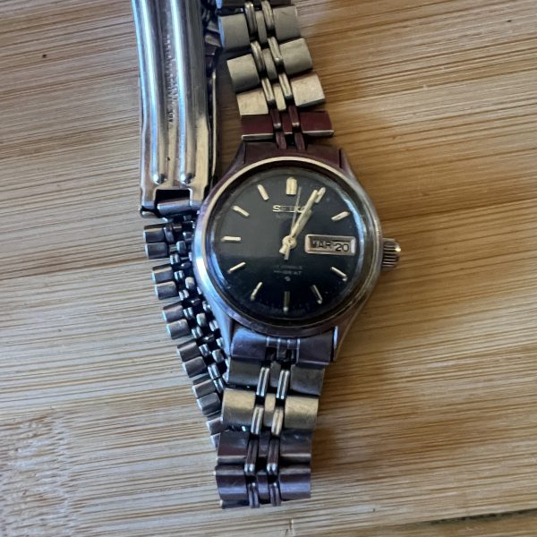 Seiko ladies blue dial steel case automatic ref 2906-0239 - Image 2