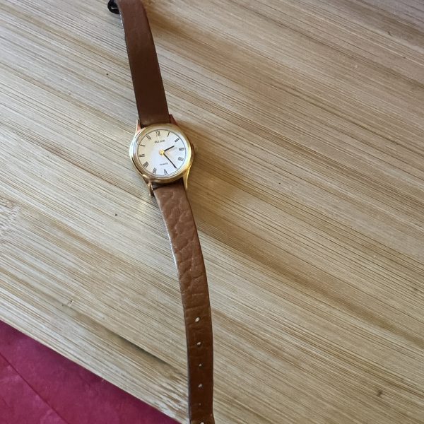 Pulsar small ladies quartz dress watch ref v811-0980 - Image 2