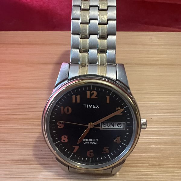 Timex men’s indiglo Charles street expansion bracelet day date